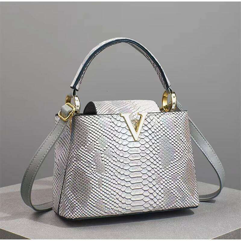 Women's Bags Designer Women's Snake Print V Letter Handbag Designer Exquisite Colorful Crossbody High Quality Ladies Leather Shoulder Bag