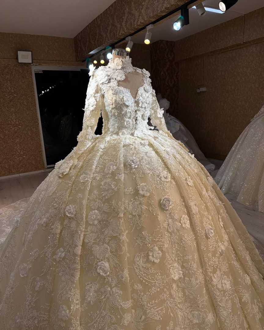 Luxury Ball Gown Wedding Dress 3D Flowers Princess Women Long Sleeve Bride Robe Puffy Bridal Gowns Customized