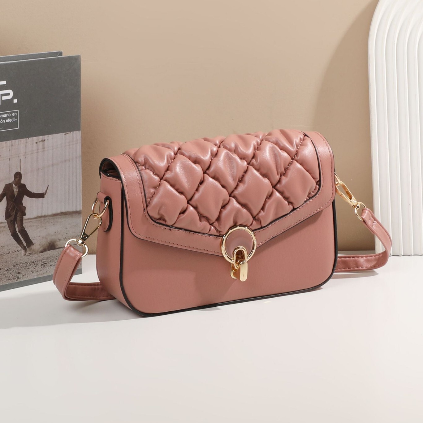 Top brand high-quality new free designer bag high-quality texture 2025 new shoulder bag fashionable multifunctional crossbody bag pleated new free des