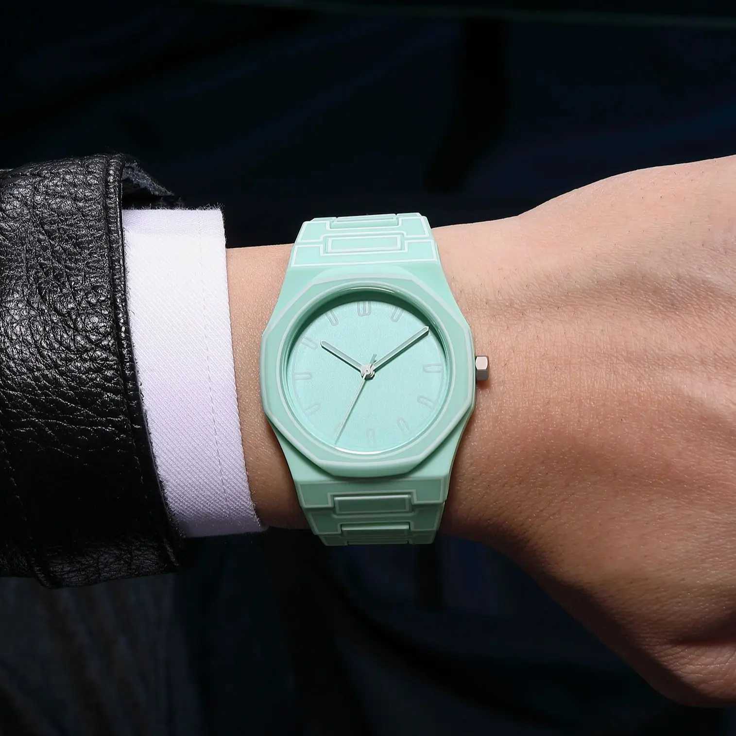 Modern Minimalist Sketching Creative Sports Leisure Watch Black Blue White Creative Design Waterproof Watch Y250605