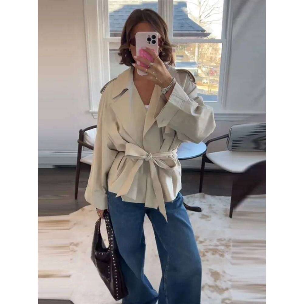 hoodie Spring Lace Up Trench Coat Women Apricot Loose Large Lapel Long Sleeves Short Windbreaker Chic High Street Outerwears Lady jacket