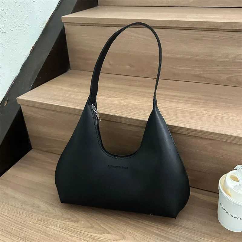 2025 S/S French Crescent Bag - Multi-Way Vegan Leather Shoulder Purse Baguette Crossbody for Women designer bag XJ250605