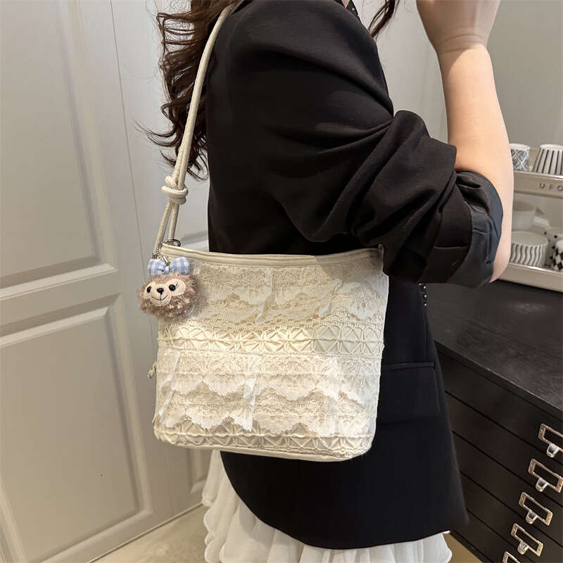 High-End Large Capacity Tote for Women 2025 New Fashion Cute Lace Underarm Commuter Versatile Shoulder Bag