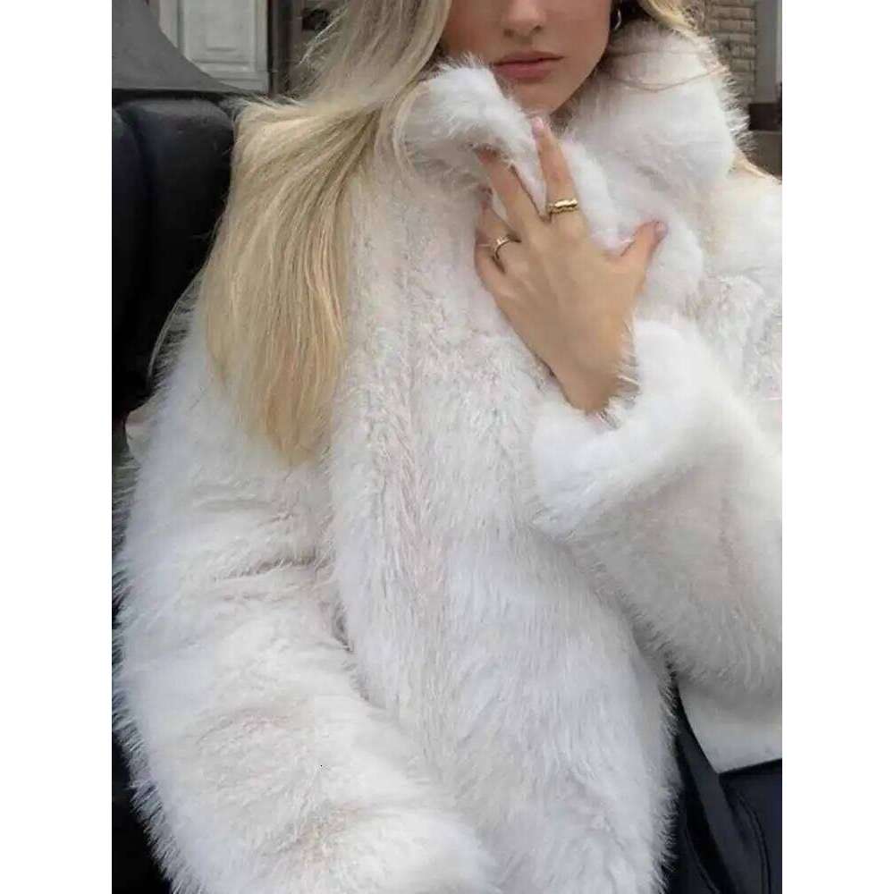UCXQ Fashion Faux Fur Coat European Style All Match Lapel Solid Color Tide Temperament Short Jacket Women 2025 Autumn Winter 259