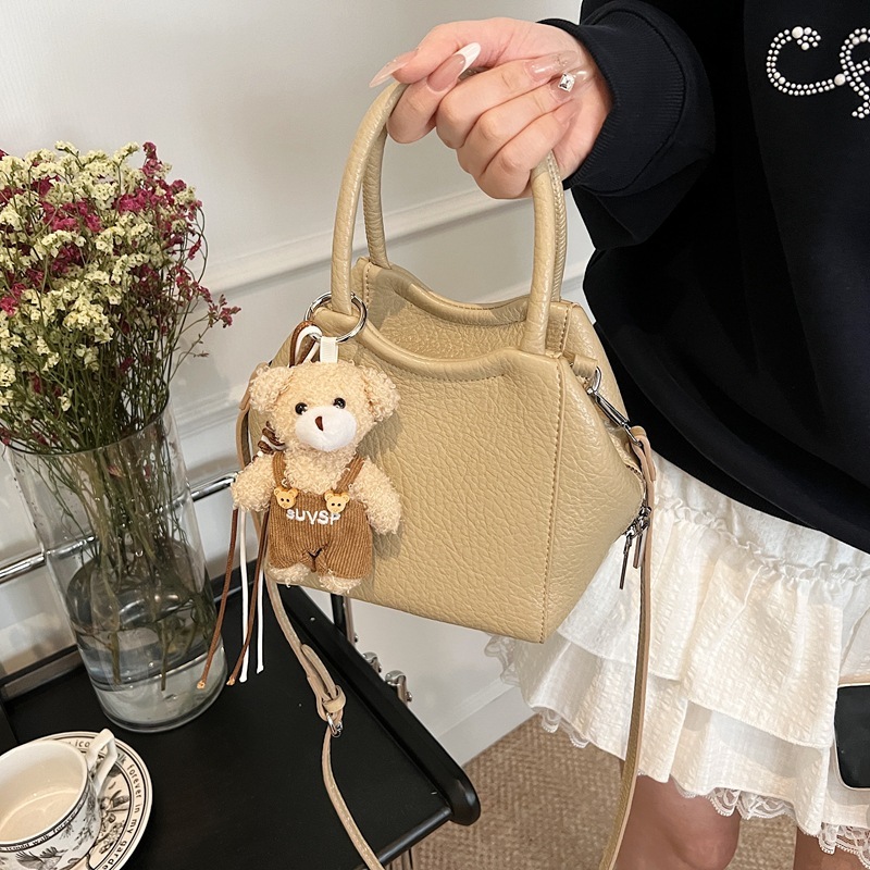 designer High-End Bag for Women 2025 New Light Luxury Niche Handbag Basket Bag Stylish Versatile Shoulder Crossbody Small Bag
