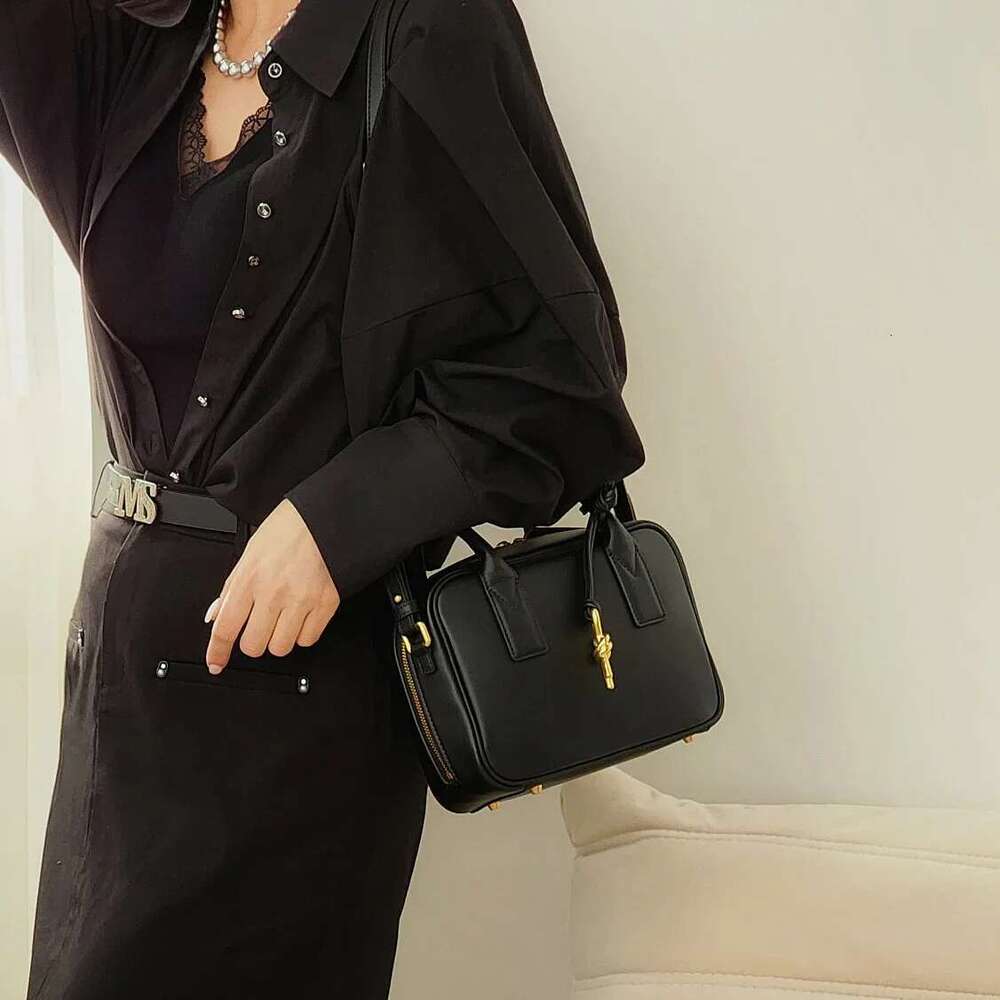 Vintage Fashionable Versatile Boston Cow Leather Women's Crossbody Bag Niche Design Single Shoulder Sling Commuter Style