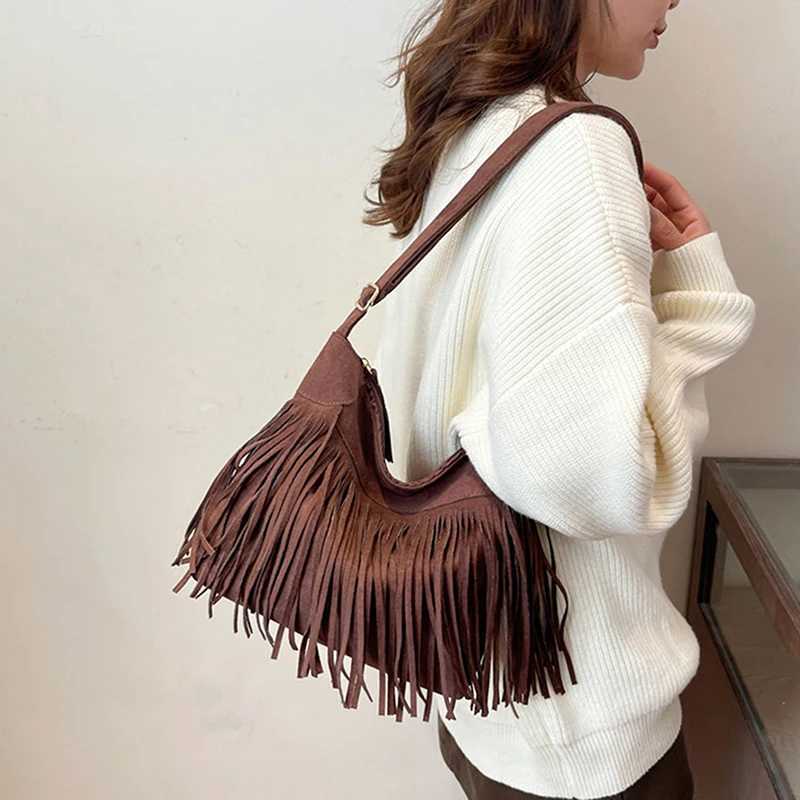 Women Frosted Tassel Shoulder Bag Faux Suede Fringe Underarm Bag Large Capacity Travel Tote Handbag Female Shopping Bag XJ250605