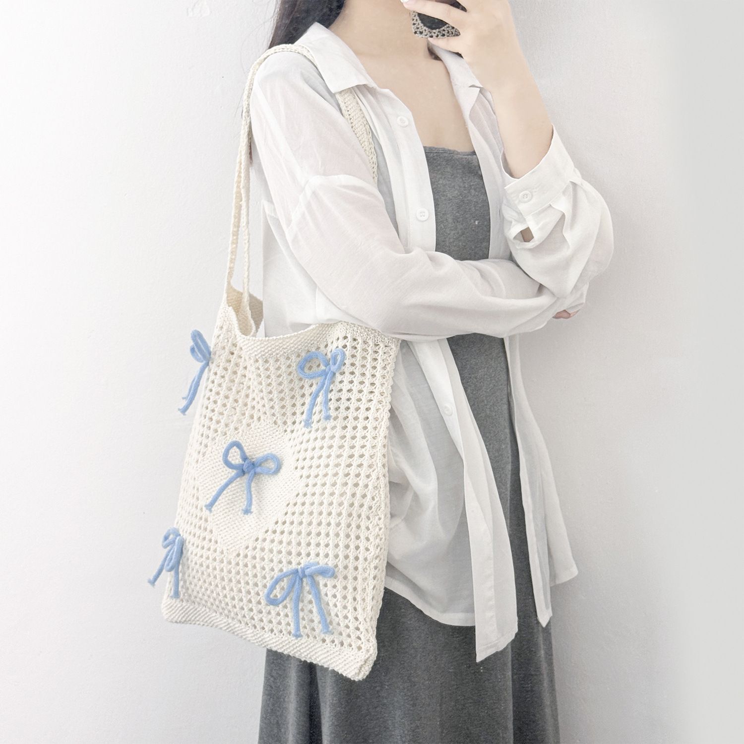 Top Brand High Quality New Style Style Trendy Women's Woven Bag 2025 New Textured Fresh Shoulder Crossbody Bag Fashion Women's Bag New Free 