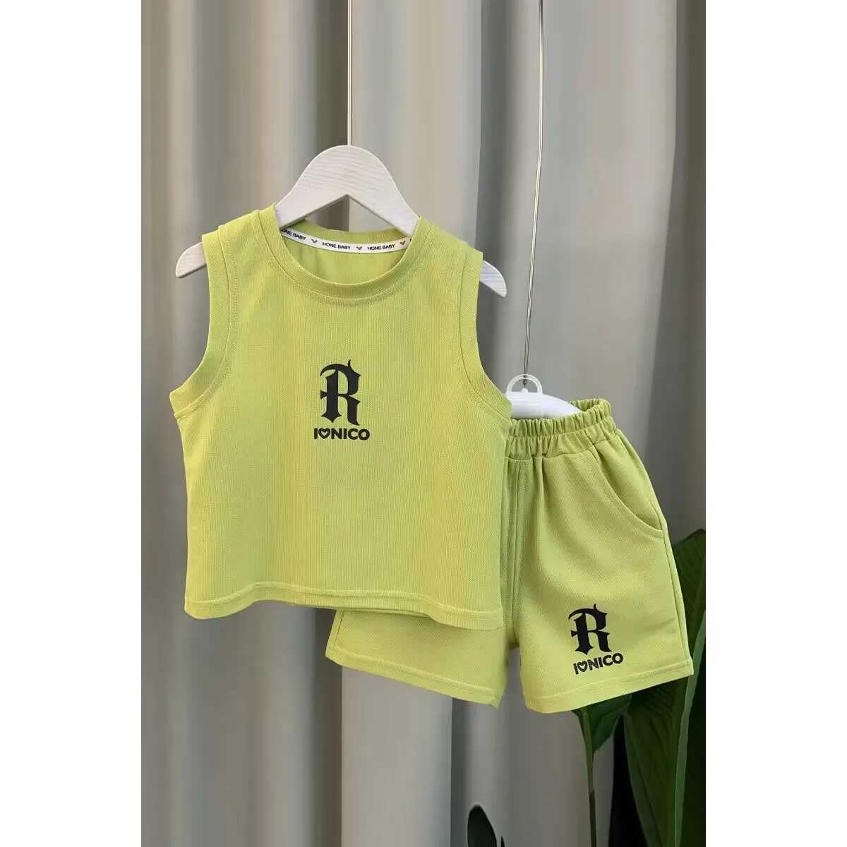 Boys And Girl Tank Top Set 2025 New Fashionable Baby Summer Sleeveless Clothing Set Childrens Handsome Sports Two Piece Set R250605
