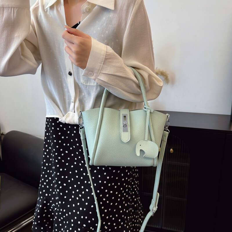 Fashion Handheld Bucket New Versatile Trendy Commuter Small Square Casual Shoulder Crossbody Bag for Women