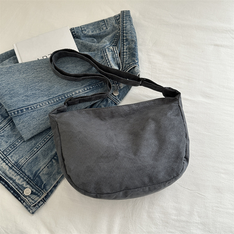 designer New Crossbody Bag Large Capacity Forest Style Casual Fashion Simple Tote Bag Shoulder Bag for College Students Class Commuting Bag