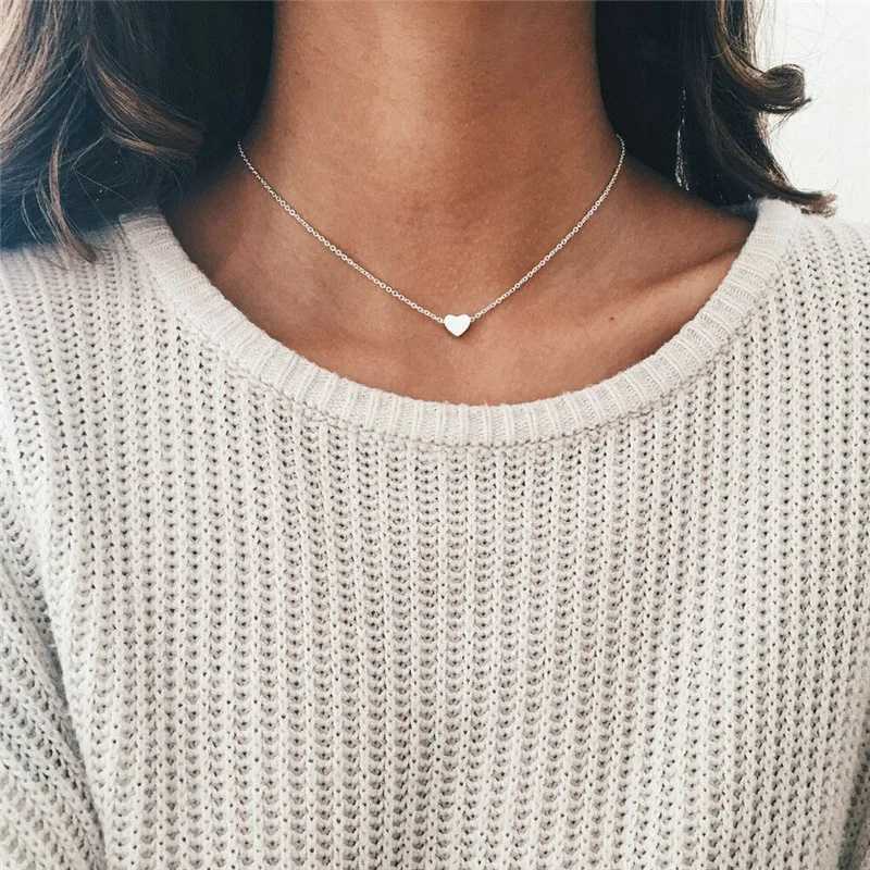 Fashion Small Heart Pendant Necklaces for Women Party Exquisite Collar Chain Golden Silver Color Chokers Necklace Jewelry Gift XJ250604