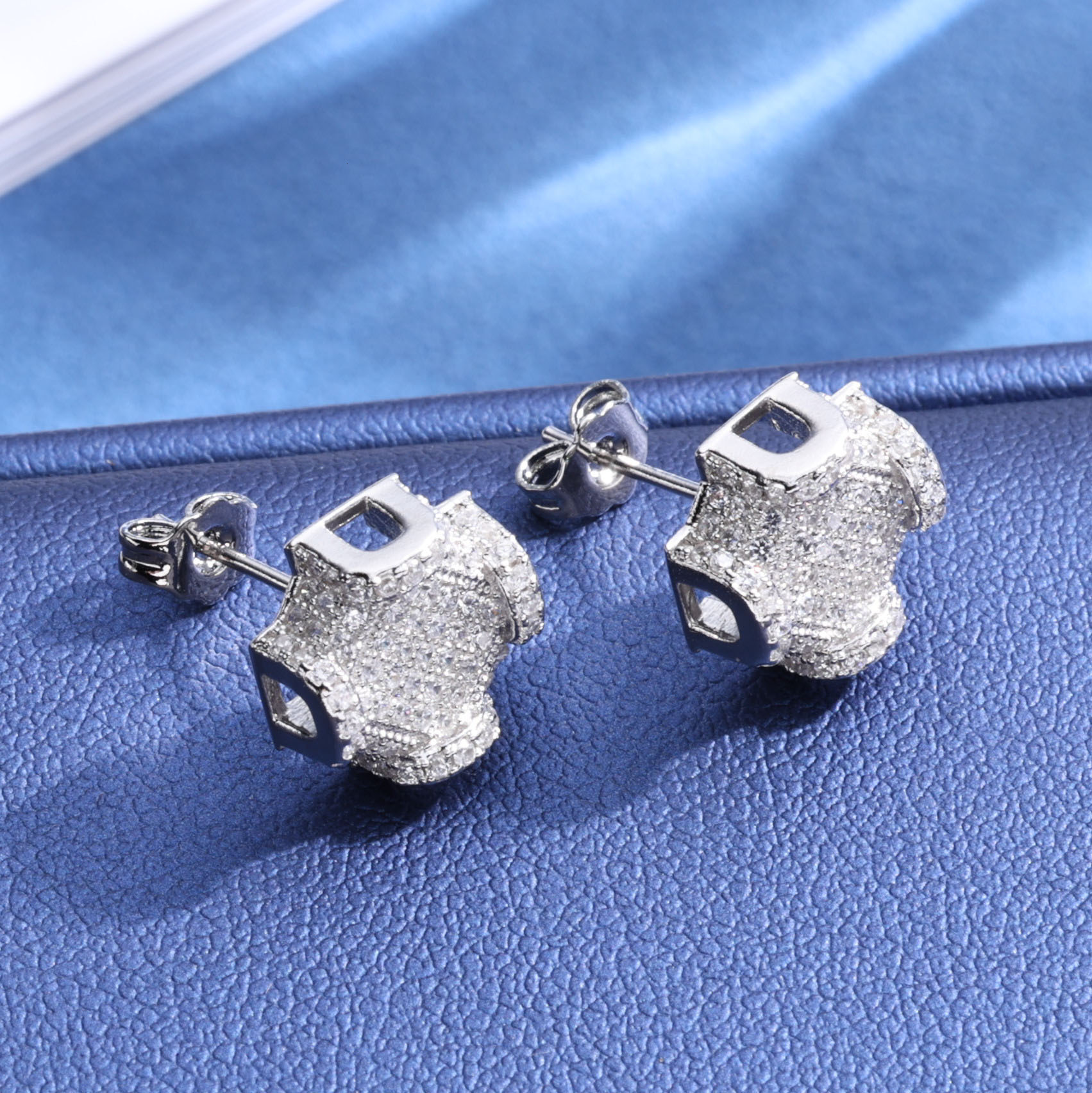 Hip Hop Personality Full Diamond Mens Earrings Trendy Jewelry High-end Moissanite Earrings