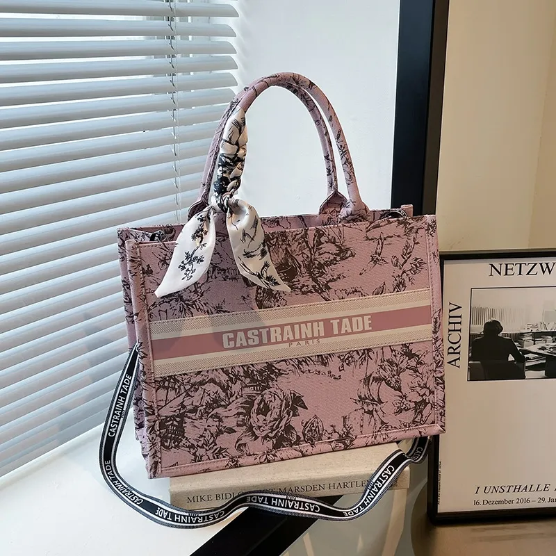 Free shipping 2025 new designer bag Shoulder Bags embroidery Fashionable commuting large capacity underarm bag handbag AAA