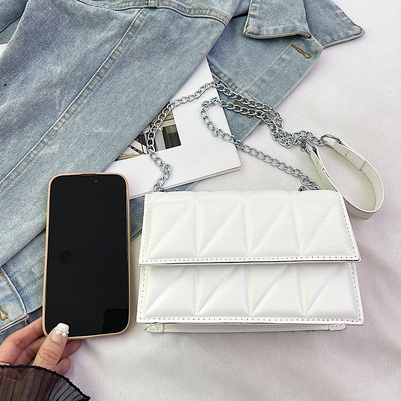 Top brand high-quality new free designer bag 2025 new trend Korean fashion quilted chain embroidered mini diagonal shoulder bag new free designer bag