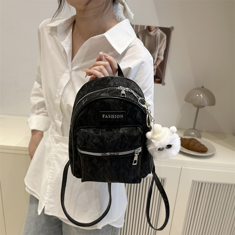 designer College Student Class Backpack Women 2025 New Casual Small Backpack Niche Commuting Outdoor Travel Double Shoulder Bag