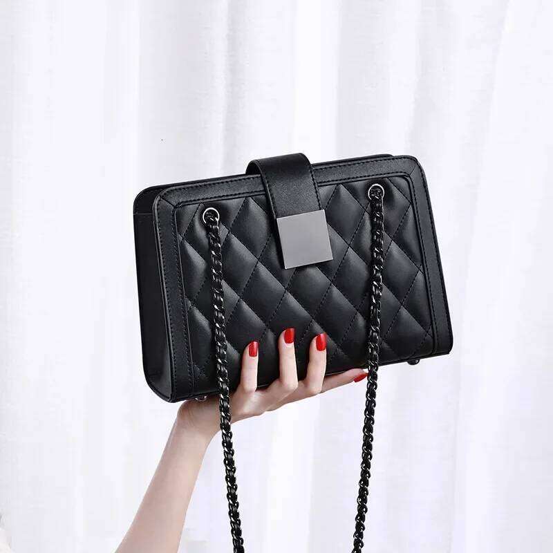 New High-End Fashion Crossbody Chain Versatile Single Shoulder Armpit Bag Women's 100% Genuine Leather 2025/06/05