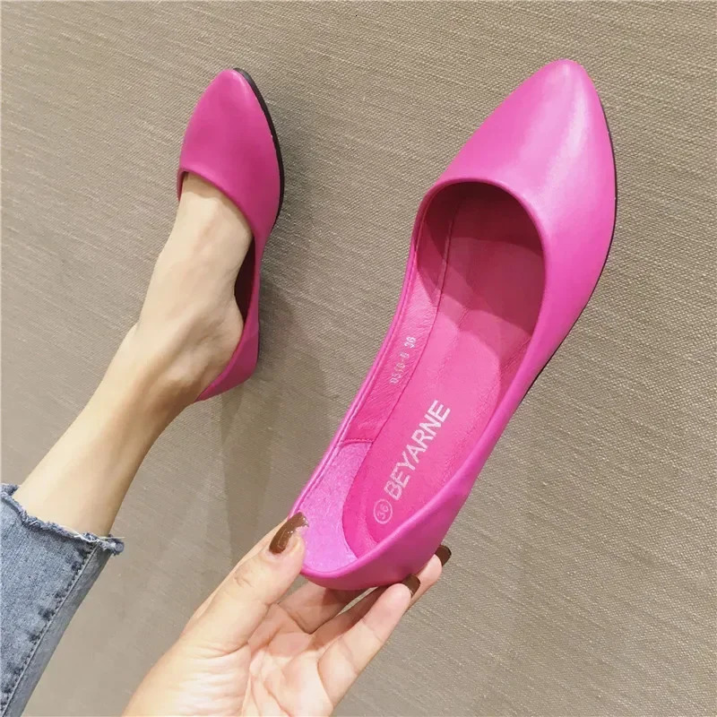 Womens Shoes Leather Soft Sole Candy Shallow Mouth Single Shoes Flat Heel Shoes Slip on Plus Size Mature Zapatos De Mujer 250603