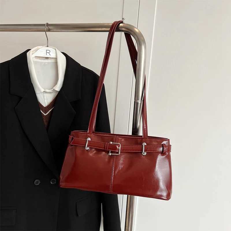 Simple Fi Womens Shoulder Bag New Brand Belt Buckle Design Brown Exquisite Underarm Bag Versatile Commuting Underarm Purse XJ250605