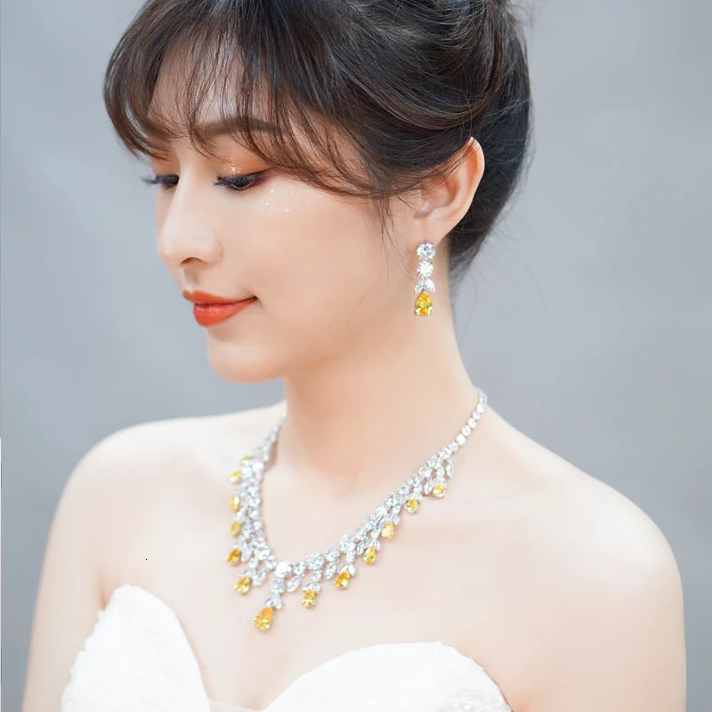 ThreeGraces Green CZ Stone Earrings Necklace Set Brilliant Big Long Drop Wedding Bridal Dress Jewelry Set for Women JS256 250530