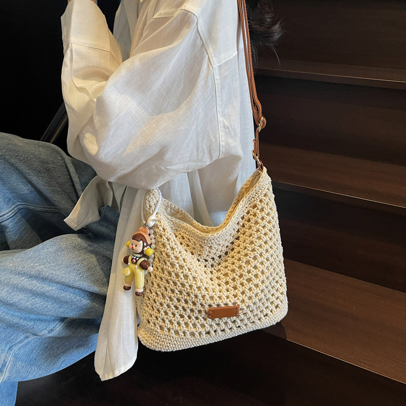 designer Woven Hollow Out Bag for Women 2025 New Summer Beach Vacation Travel Tote Bag Beach Bag Single Shoulder Underarm Bag