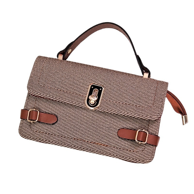 Top brand high-quality new free designer bag retro niche design 2025 fashionable texture single shoulder slanted small square bag brand new free desig