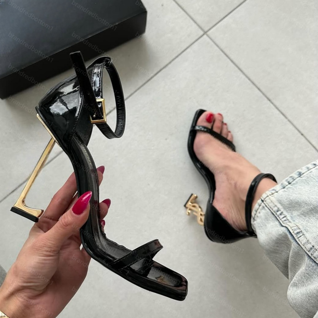 Designer Sandals High heels Luxurvs heelsDesigner heels shoes Paris Dress classics Women10cm8cm Heels Black Golden Gold wedding shoes with box Size 35-43