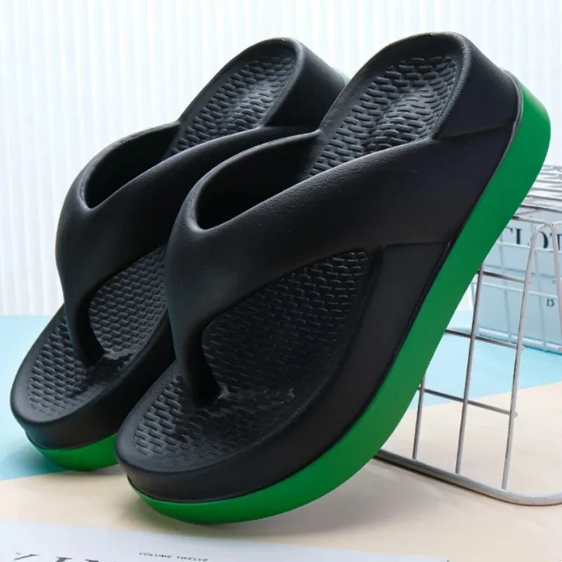 Woman flip flops Shoes 2024 trend Casual Platform Sandals non-slip Outdoor slippers Unique features Flat sandals 250605