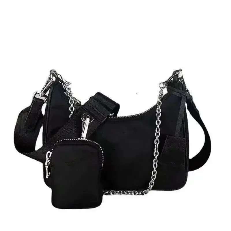 Hot Selling New Casual Nylon Waterproof Women Shoulder Hobo Bags Fashion Cool Black Chain Decolr Armpit Crossbody With Small Purse Y2k Designer Bags