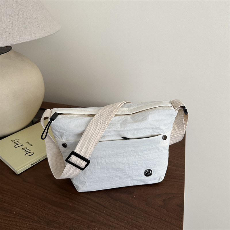 designer Large Capacity Shoulder Bag Commuter Niche Design Women's Bag Crossbody Bag Women's Casual Lightweight Stylish Small Crossbody Smal