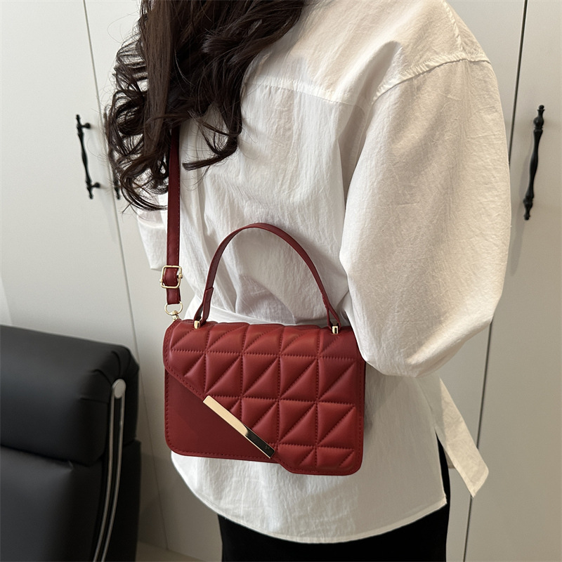 designer Fashion 2025 Spring Women's Small Handbag Tote Bag Trendy Simple Casual Crossbody Bag Niche Design Small Square Bag