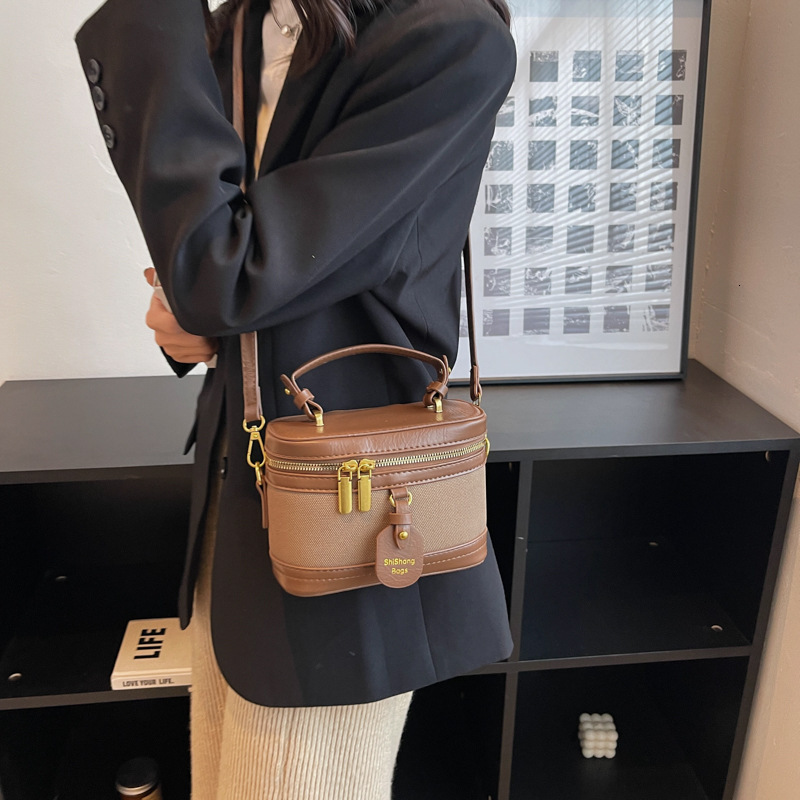 designer High-End Small Bag for Women 2025 New Autumn Versatile Fashion Ladies Crossbody Bag Retro Handbag Bucket Bag for Women