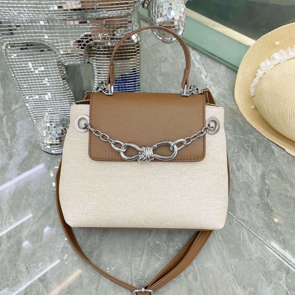 Fashionable New Korean Style Niche Bowknot Chain Trendy and Stylish Crossbody Bag Elegant Handbag