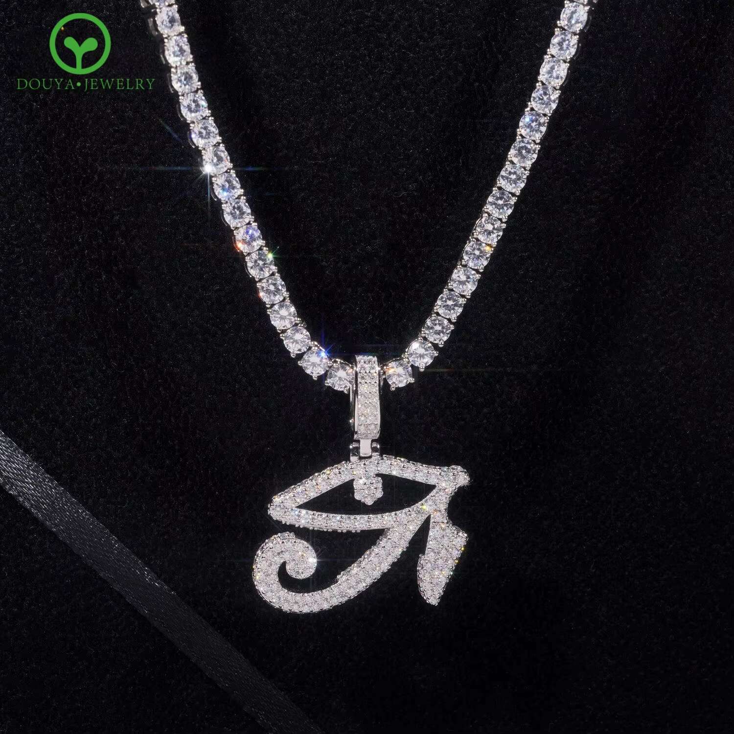 Wholesale Gold Plated Moissanite Pendant Necklace Initial Letter Design Dia Simulant Fashion Jewelry