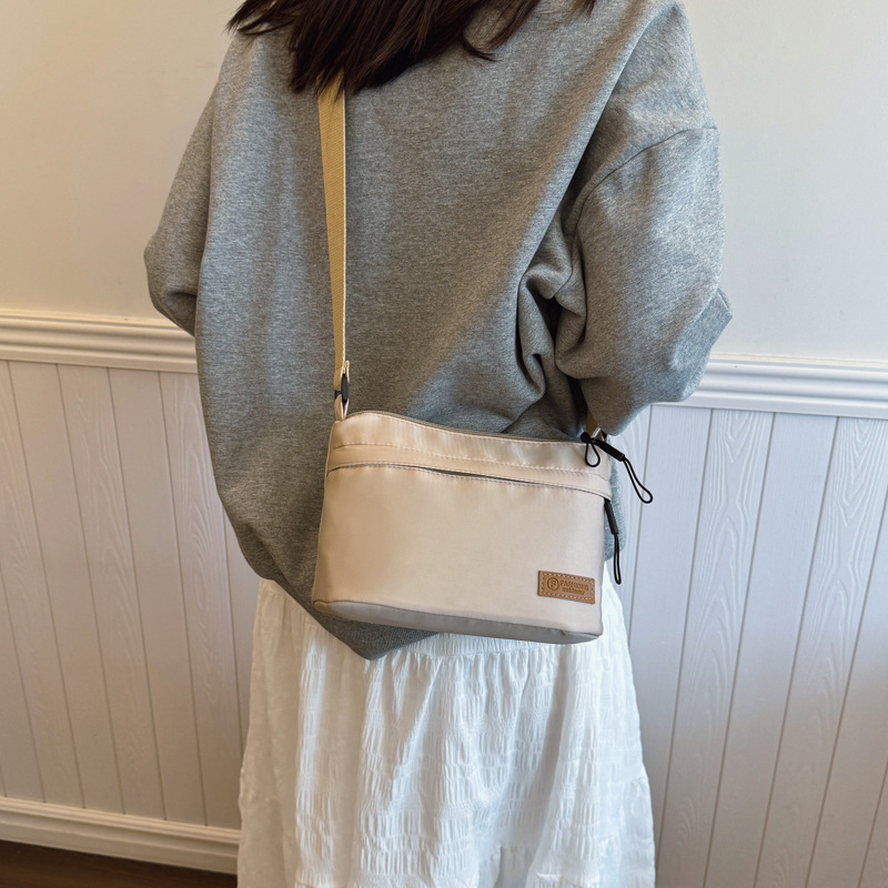 designer Fashion Trend 2025 Spring New Stylish Niche Design Small Square Bag Casual Simple Women's Shoulder Crossbody Bag