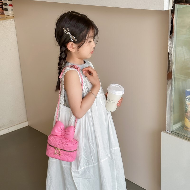 Top brand high-quality new free designer bag fashionable and sweet little princess quilted bow candy colored shoulder width bag new free designer bag