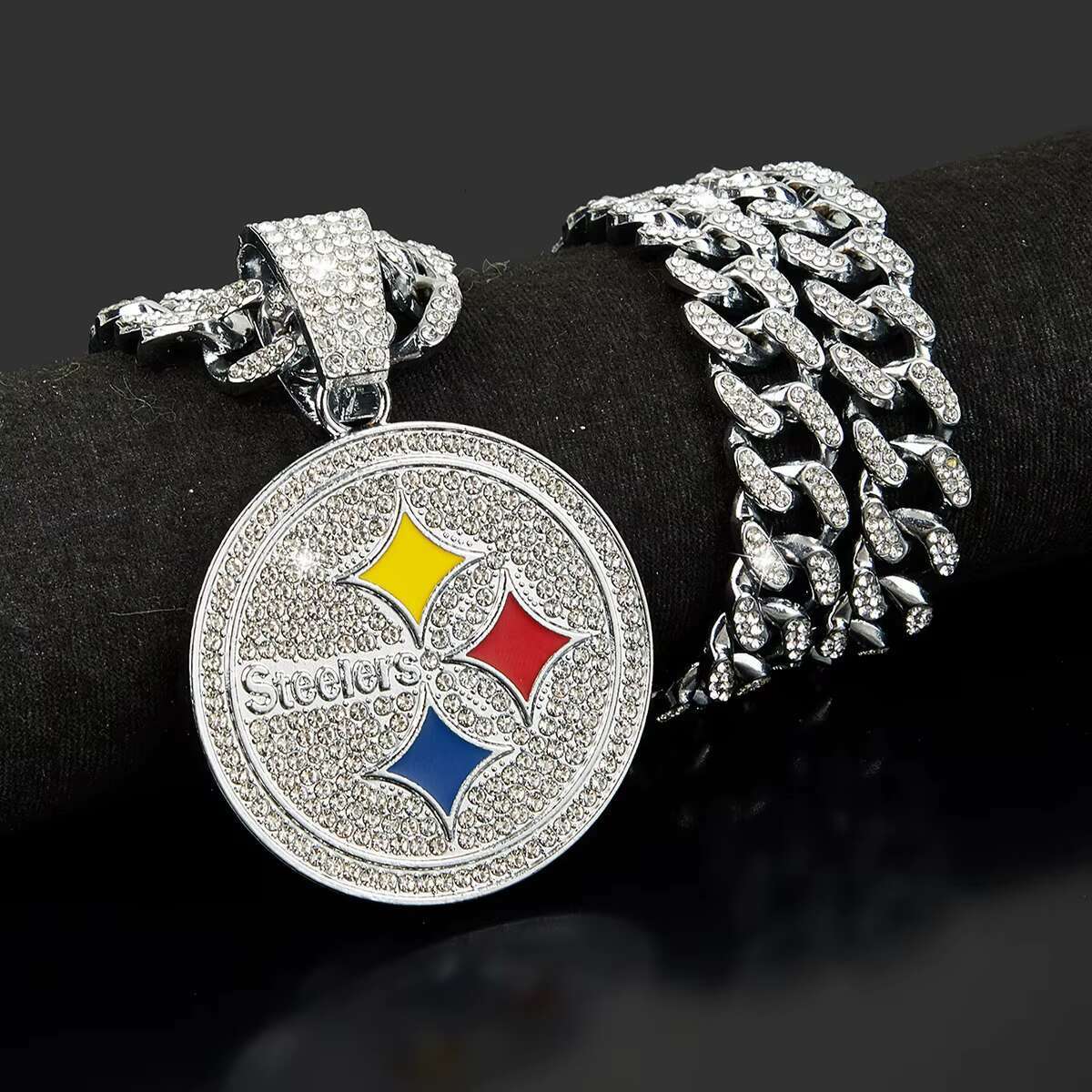 Mens Hip Hop Cuban Chain Necklace Streetwear Jewelry Gift US Football Team Full Rhinestone Pendant Necklace Wholesale