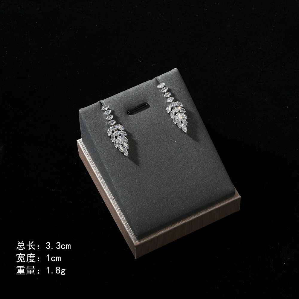 Sparkling 4-piece bridal zirconia complete jewelry set suitable for womens parties ious Dubai Nigeria wedding bridesmaid accessories 241106