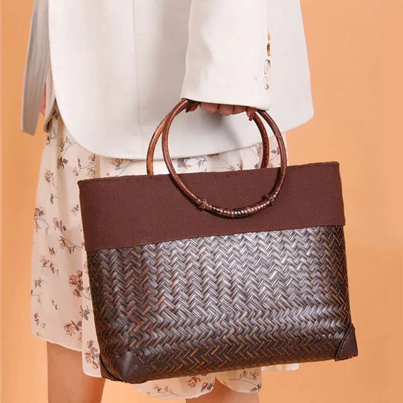 Rattan Weave Wooden Handle Retro Ladies Fashion Handmade Retro Bamboo Handbag Old Straw Woven Bags For Women Totes