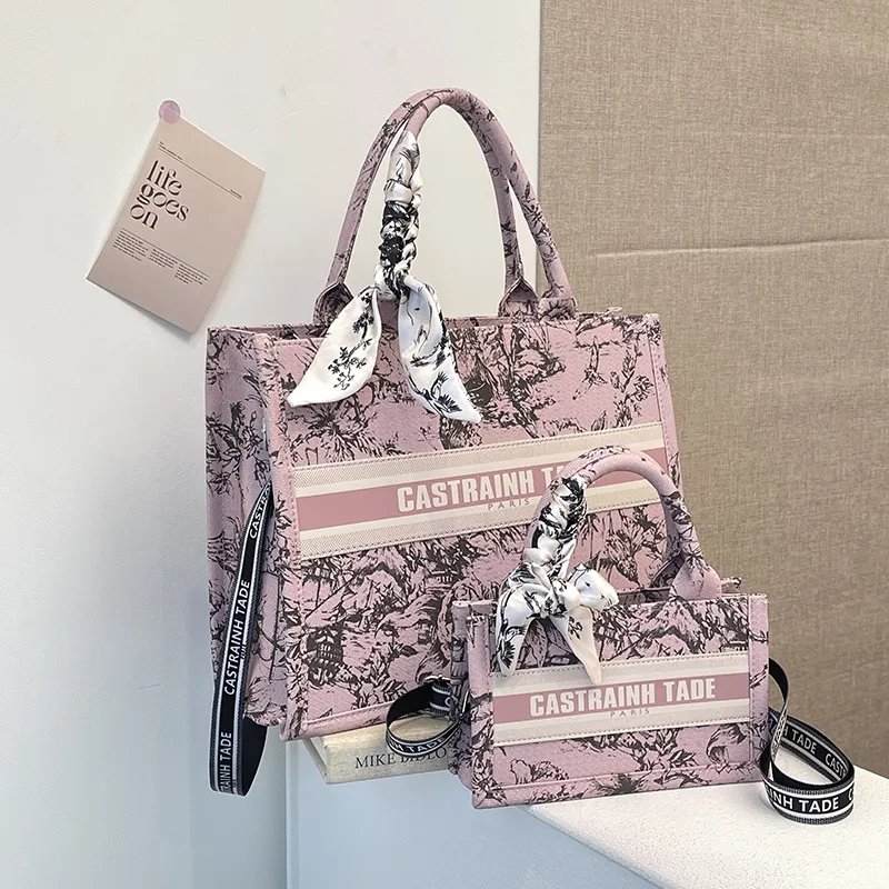 Free shipping 2025 new designer bag Shoulder Bags embroidery Fashionable commuting large capacity underarm bag handbag AAA