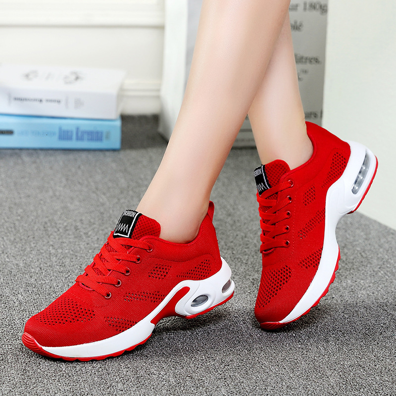 New Korean Style Flyknit Sports Casual Breathable Soft Sole Air Cushion Student Versatile Large Size Women S Casual Shoes Shoes Trend Ddmysaturn