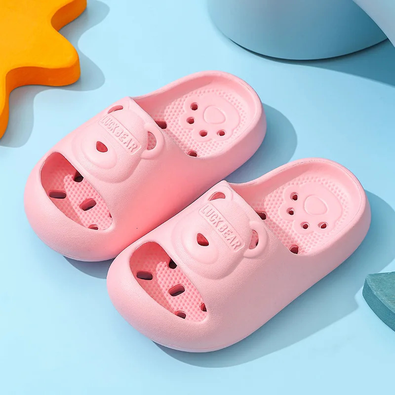 Childrens Slippers Boys and Girls Summer Slippers Non-slip Bathroom Home Slippers Baby Leaky Hollow Sandals 250604