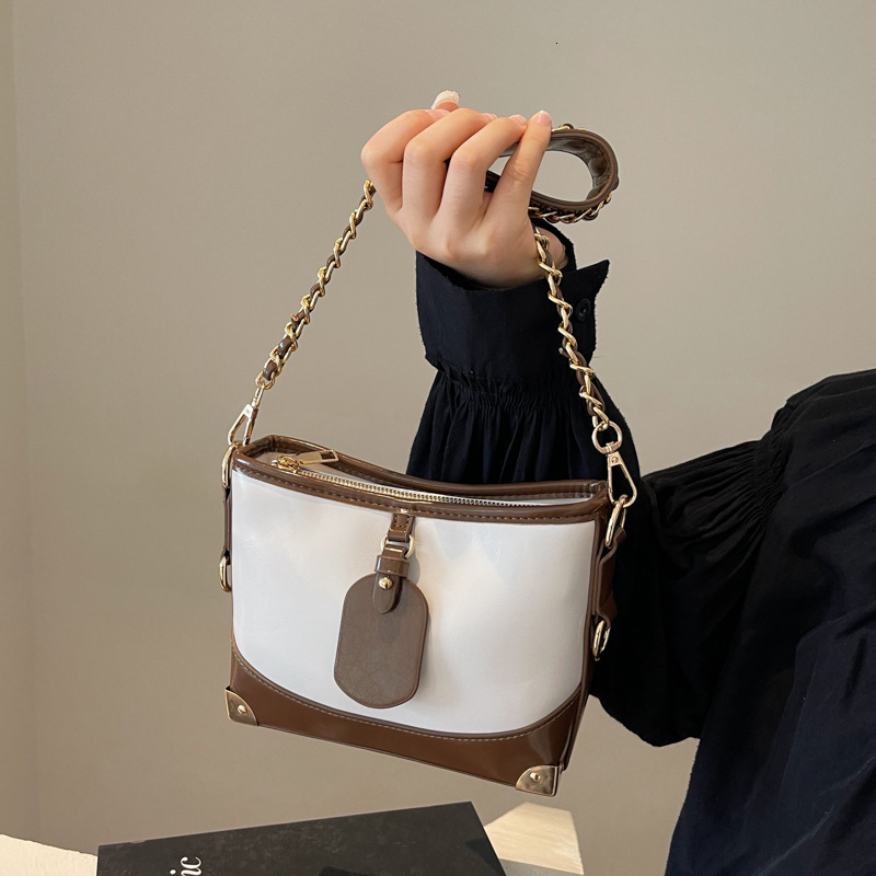 Free Shipping Designer Bag High End Korean Fashion Contrasting Single Shoulder For Women In Summer 2025 New Large Capacity Commuting Diagonal Cross Bu