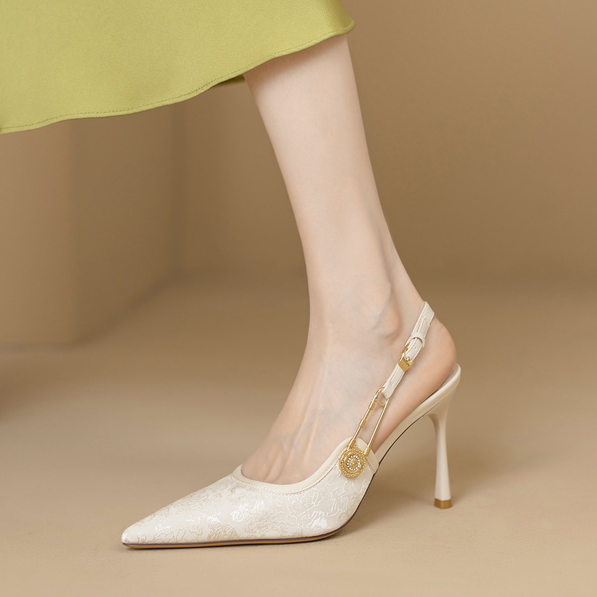 designer Sandals for Women 2025 New Summer, pointed-toe single shoes, sequined sandals, French niche style, toe caps, fairy shoes, high heels, Free sh