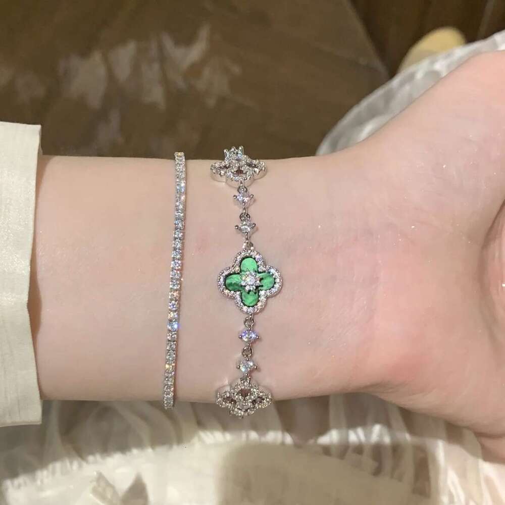 Hot Luxury Jewelry Designer Bracelet 4 leaf clover Zircon Flower Rhombus Pull-out Bracelet Fresh Sweet Exquisite Fashionable High-end Sense Temperamen