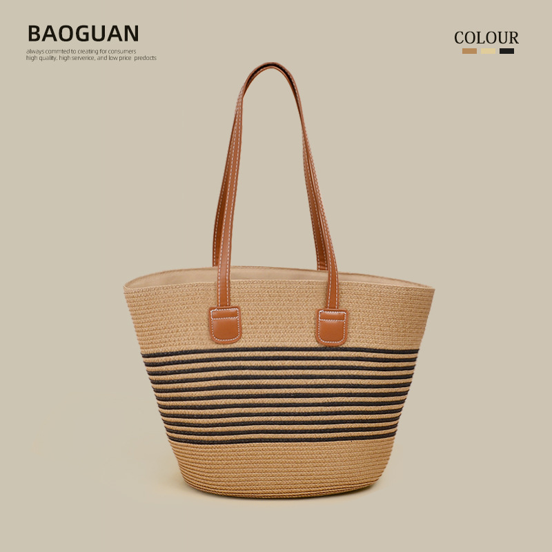 Single shoulder straw bag fashionable women's large capacity woven handbag beach vacation French beach bag designer single shoulder bag