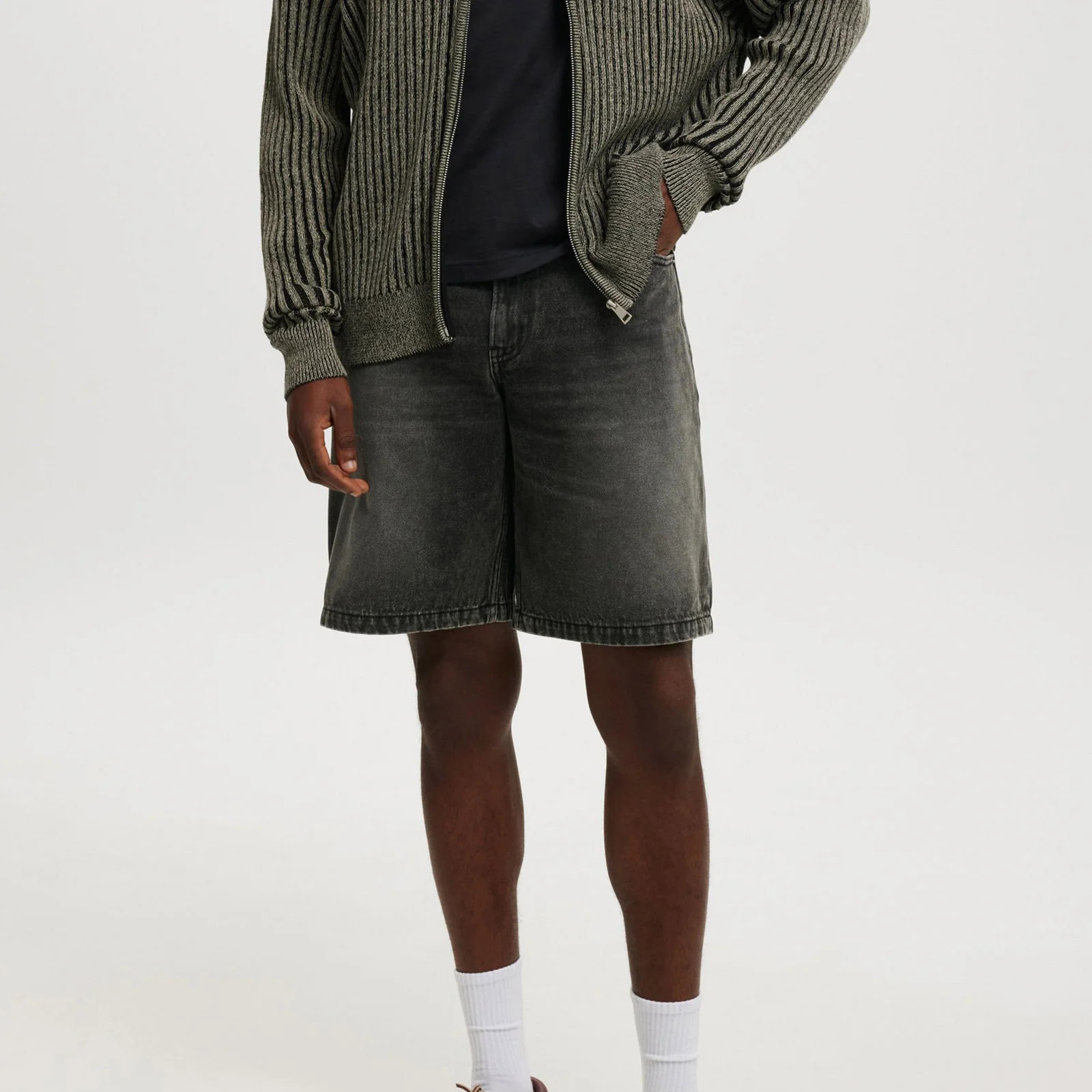 Casual Mens Knee Length Denim Shorts Fashion High Waist Loose Fit Baggy Jean Shorts for Summer Daily Streetwear 250529