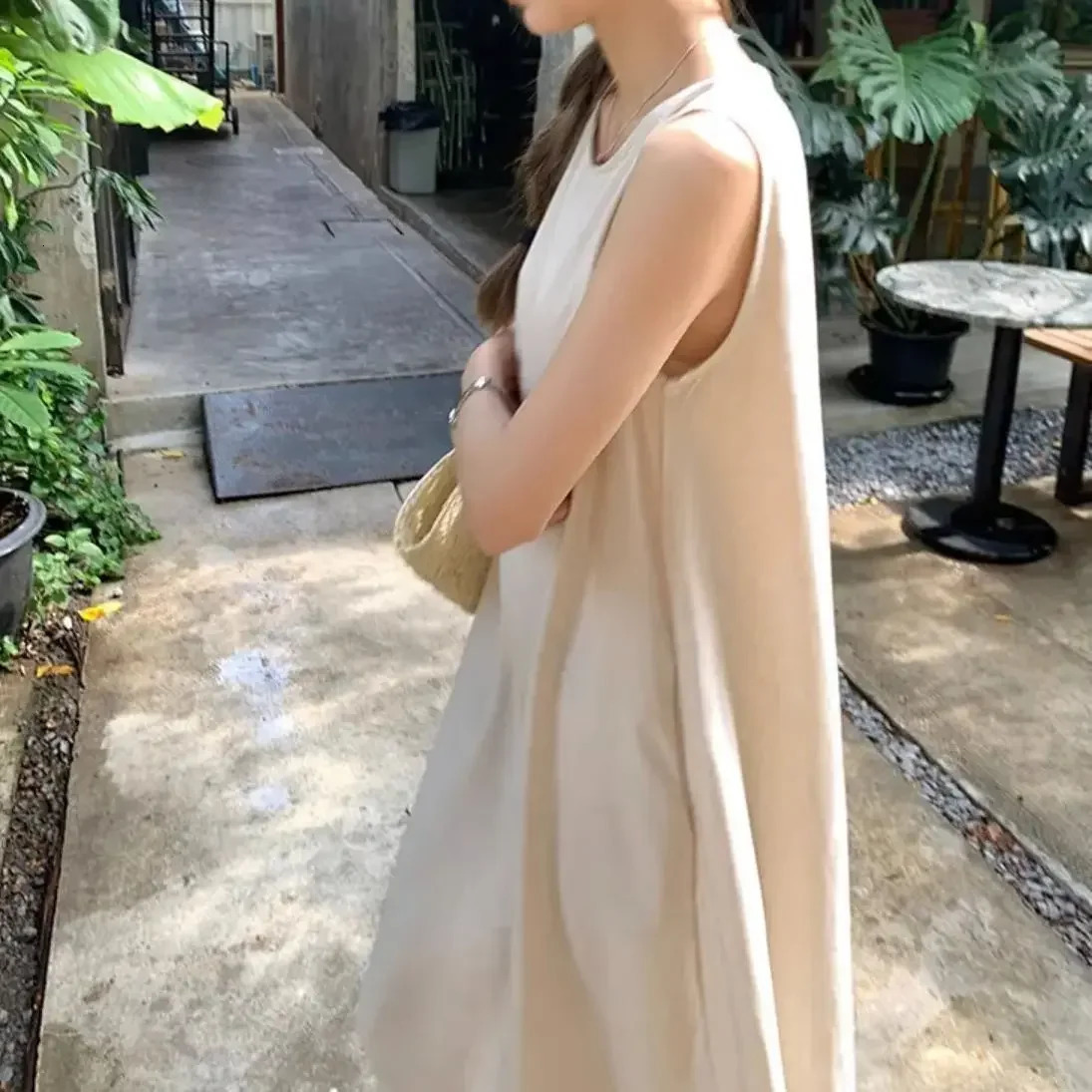 Korean Style Summer Sleeveless Vest Dress Womens French Elegant n Simple Long Round Neck Back Hollow Out One Piece Dress 250604