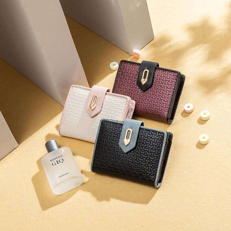 Short for women PU leather simple hundred fashion trend love hardware buckle zipper student folding purse Street small stu