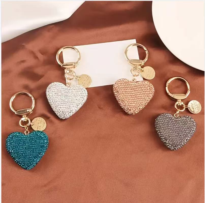 Diamond encrusted sparkling heart keychain fashion gold key ring car key pendant cute car key, handbag and backpack decorative jewellery girls gift